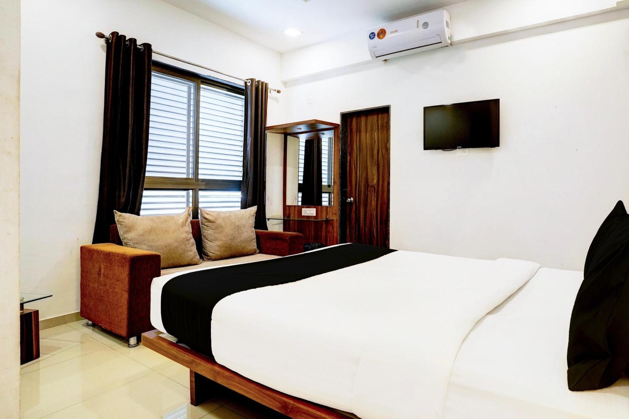Super Hotel O Nashik Road Formerly The Address Hotel Eksteriør bilde