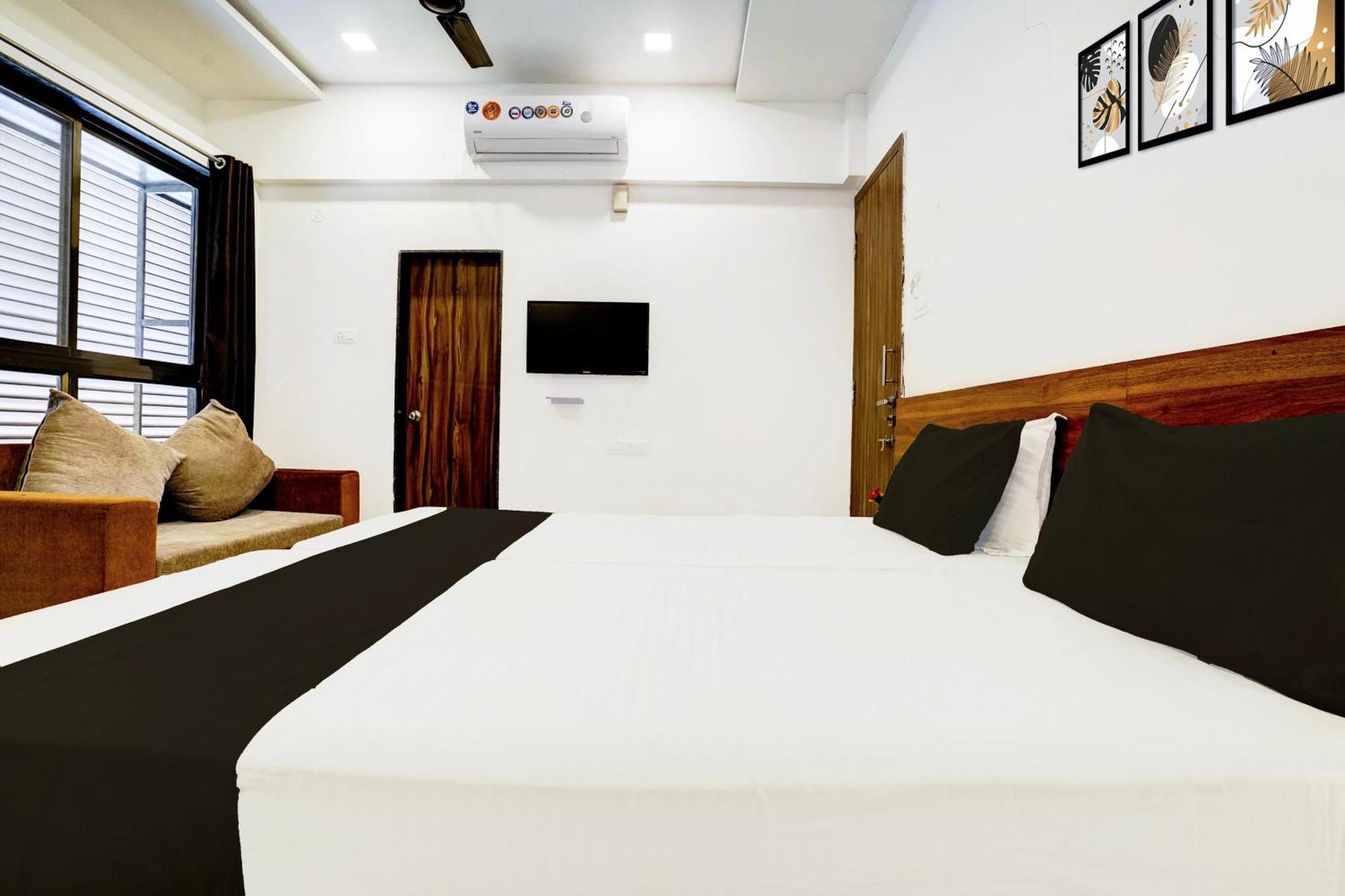 Super Hotel O Nashik Road Formerly The Address Hotel Eksteriør bilde