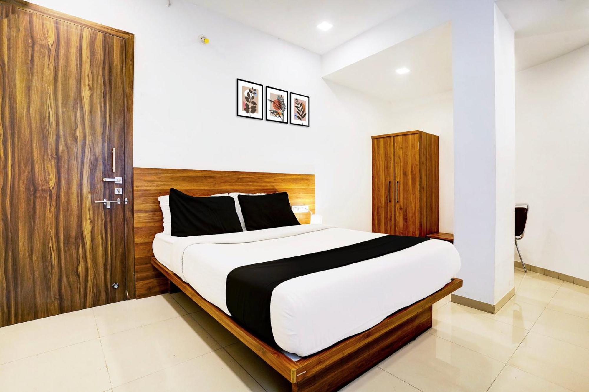 Super Hotel O Nashik Road Formerly The Address Hotel Eksteriør bilde