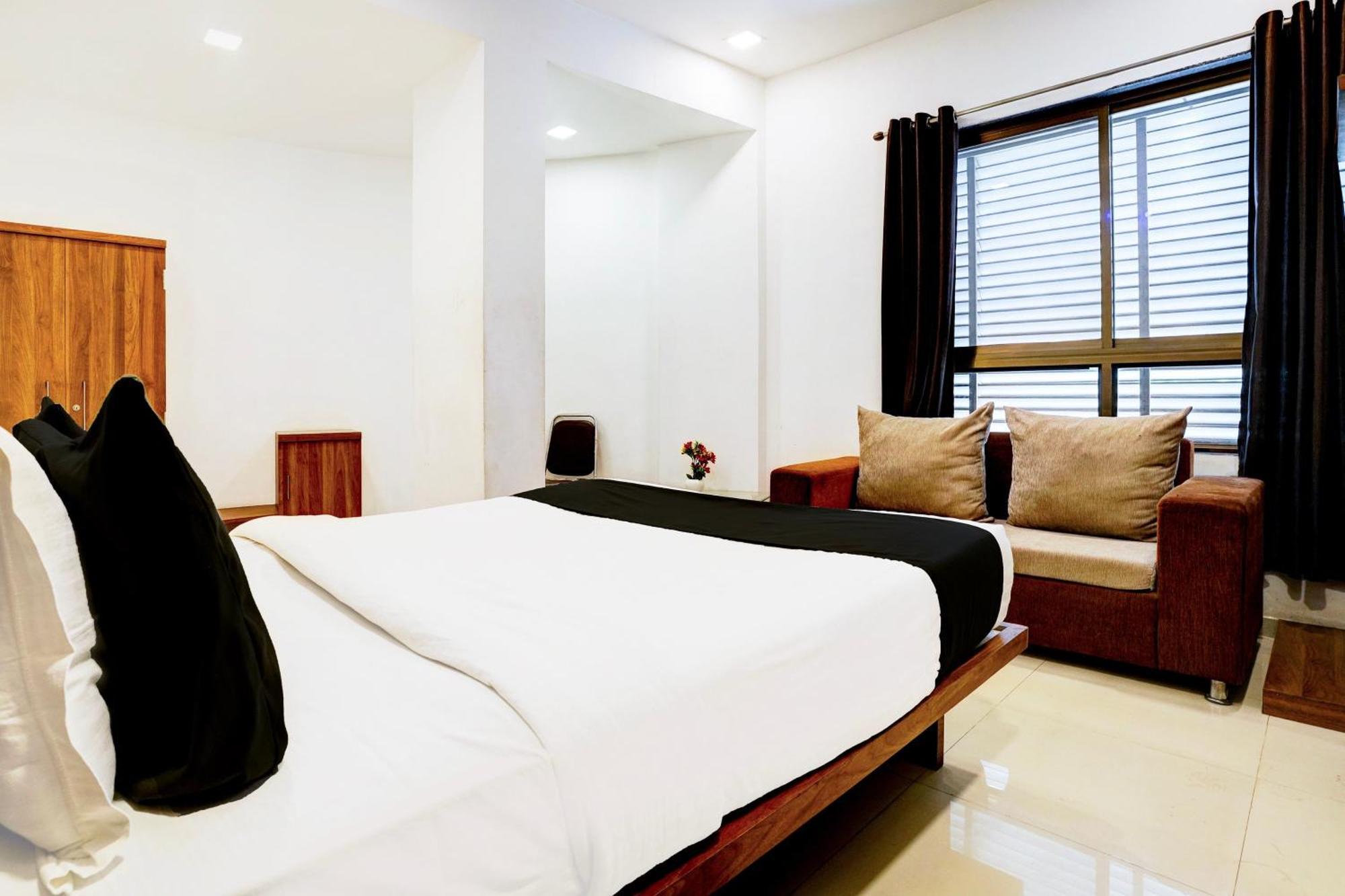 Super Hotel O Nashik Road Formerly The Address Hotel Eksteriør bilde