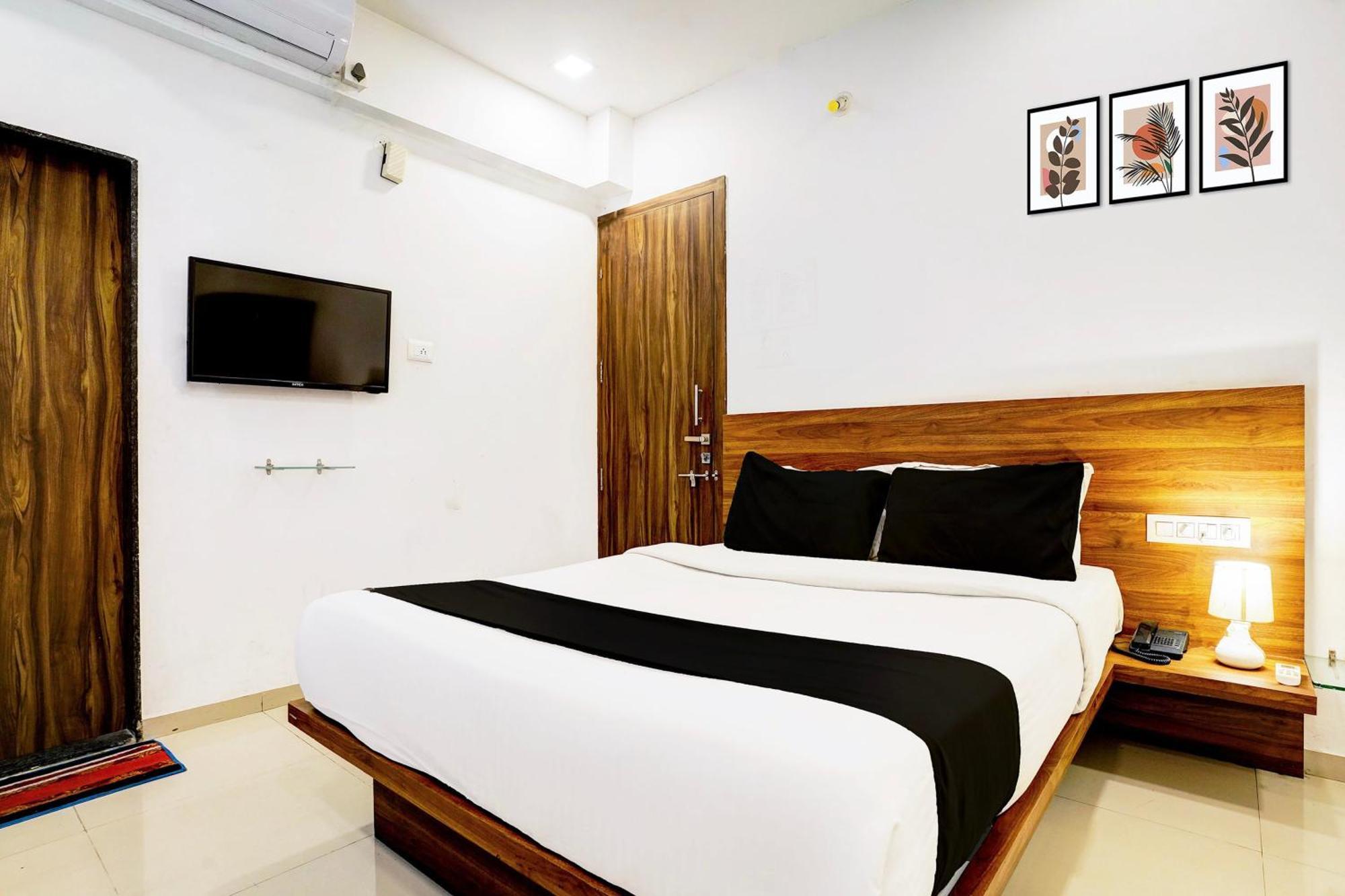 Super Hotel O Nashik Road Formerly The Address Hotel Eksteriør bilde